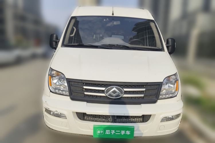 Used SAIC MAXUS Xintu V80 2021 2.0T Manual Classic Aoyuntong Short Wheelbase Mid-Roof 5/6-Seater
