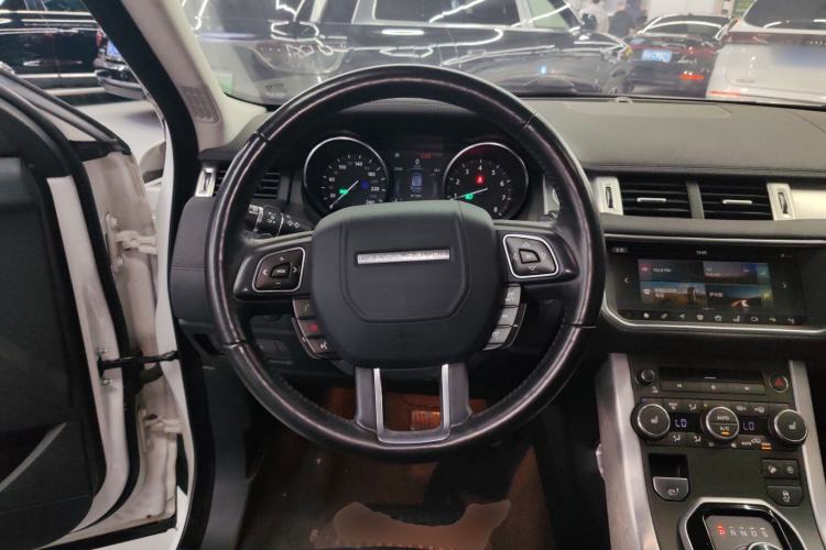 Used Land Rover Range Rover Evoque 2018 240 PS SE Smart Brilliance Edition
