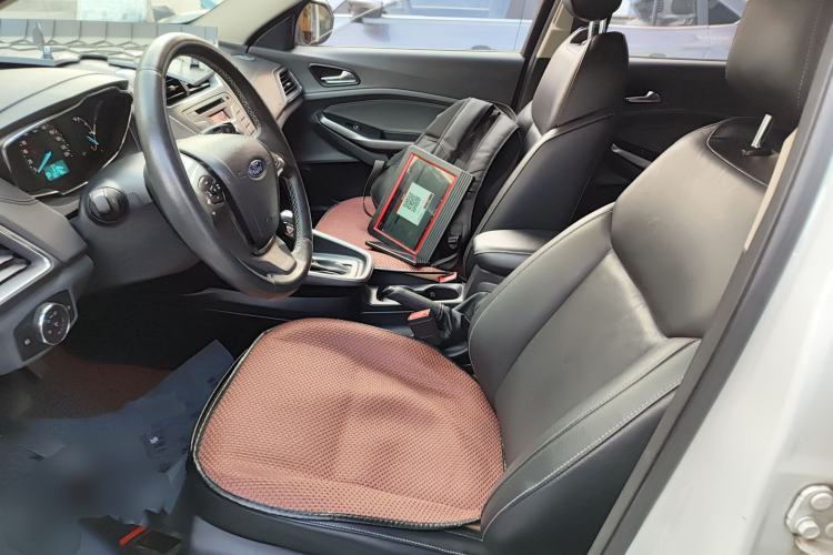 Used Ford Escort 2015 1.5L Automatic Fashion Model