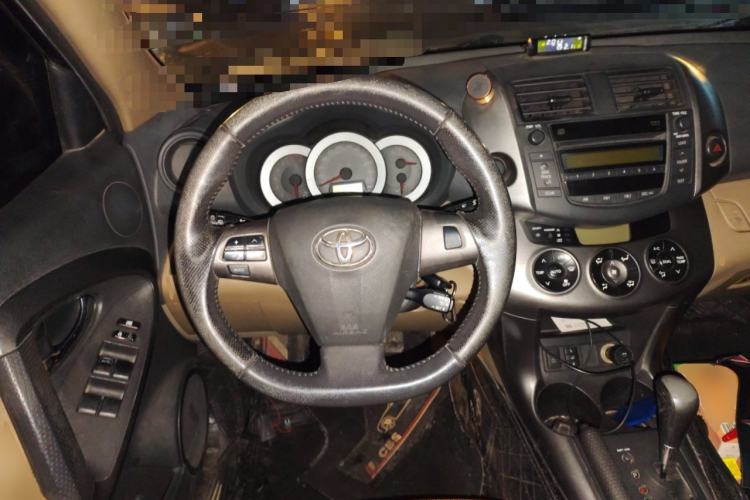 Used Toyota RAV4 2011 2.0L Automatic Luxury Edition
