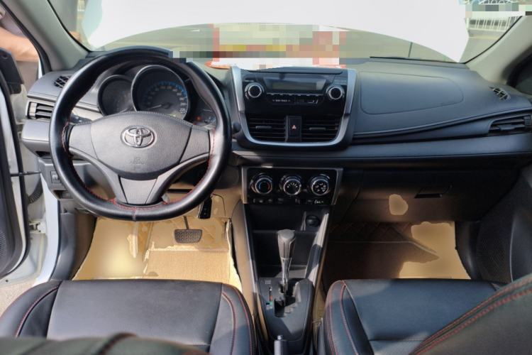 Used Toyota YARiS L Zhi Xuan 2016 Revised 1.5E CVT Charming Edition Center Console