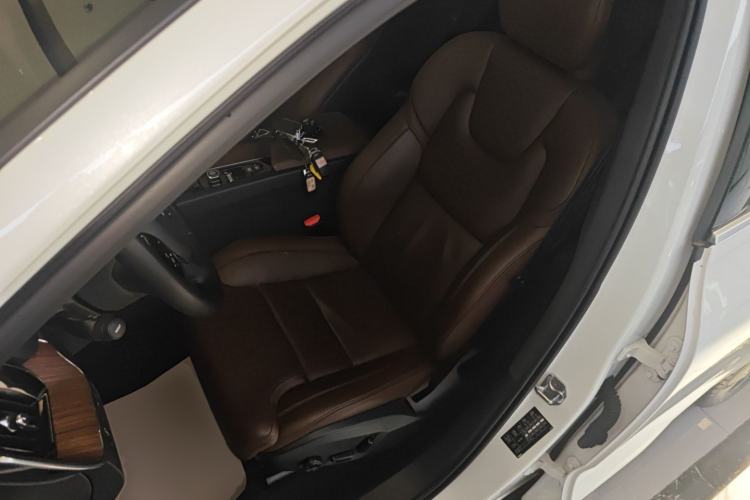 Used Volvo XC60 New Energy 2021 T8 e-Drive Hybrid Luxury Edition
