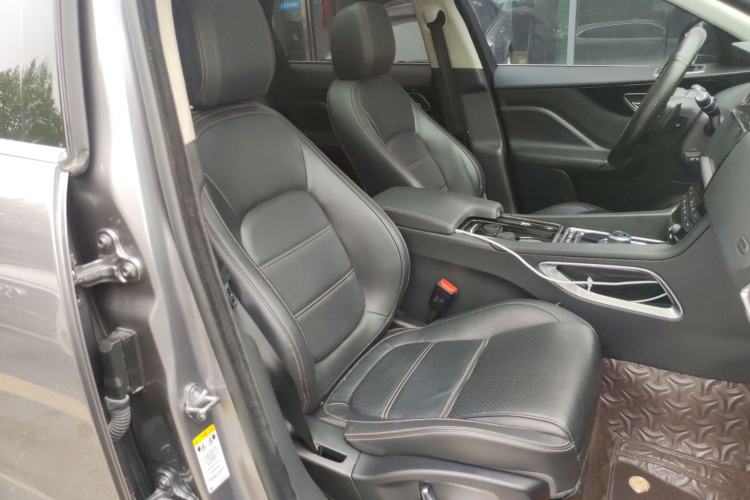 Used Jaguar F-PACE 2020 2.0T Urban Deluxe Edition Right Front Seat