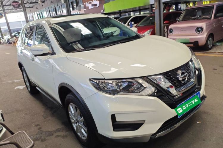 Used Nissan X-Trail 2023 Classic 2.0L Two-Wheel Drive Smart Connect & Comfort Edition Front Right 45 Deg