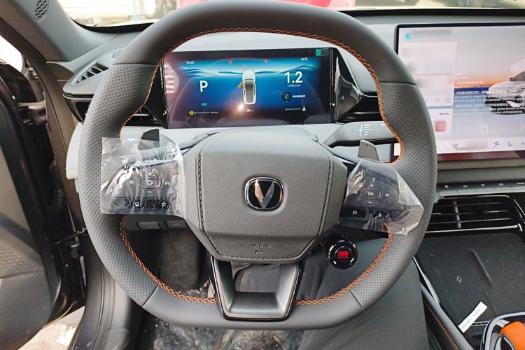 Used CHANGAN UNI-V 2025 Model Third-Generation 2.0T Dynamic Edition Steering Wheel