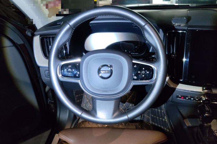 Used Volvo XC60 2020 T5 4x4 Smart Luxury Edition