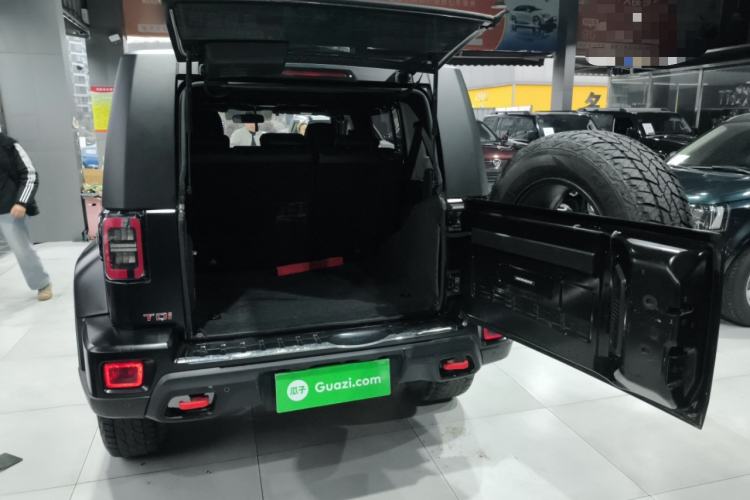 Used BAIC Off-Road BJ40 2024 2.0D Blade Hero Glory Edition
