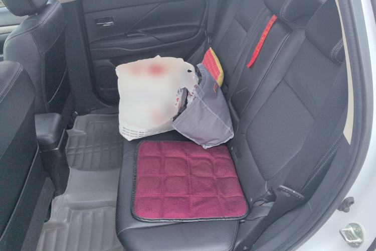 Used Mitsubishi Outlander (Import) 2014 2.4L 4x4 Deluxe Value Edition 5 Seats