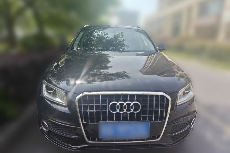 Used Audi Q5 2017 Plus 40 TFSI Ambition Model
