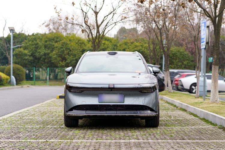 Used Zeekr 7X 2025 100 kWh Long-Range Rear-Wheel Drive with Intelligent Driving Features