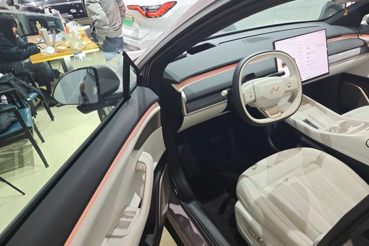 Used ONVO L60 2024 60 kWh Rear-Drive Version
