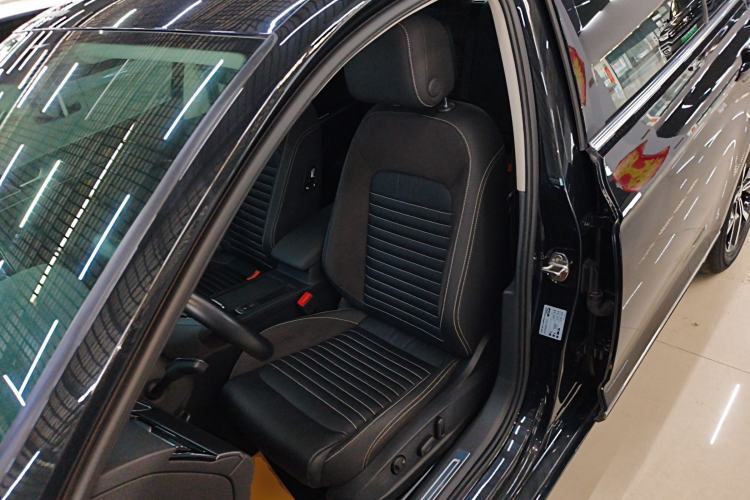 Used Volkswagen Magotan 2020 330TSI DSG Leading Model
