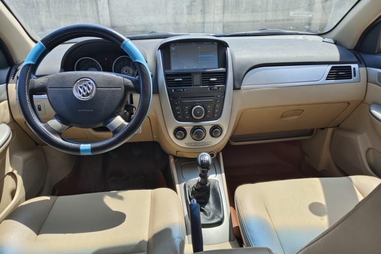 Used Buick Excelle 2013 1.5L Manual Classic Model Interior 1
