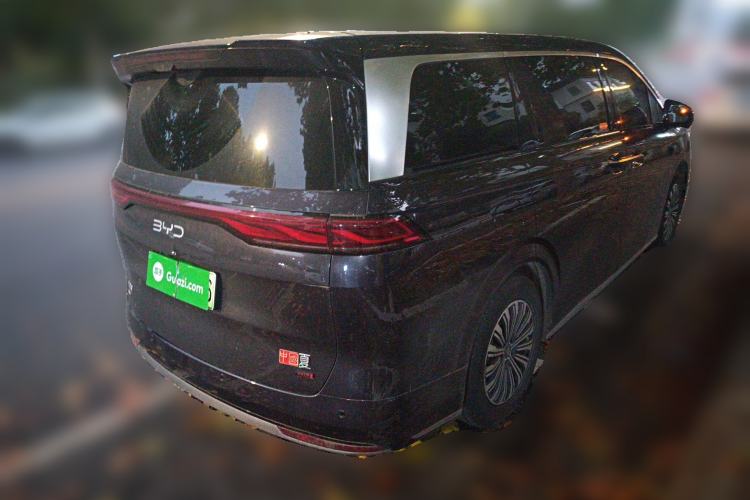 Used BYD Xia 2025 DM-i 1.5T 180km Excellence Model Rear Right 45 Deg