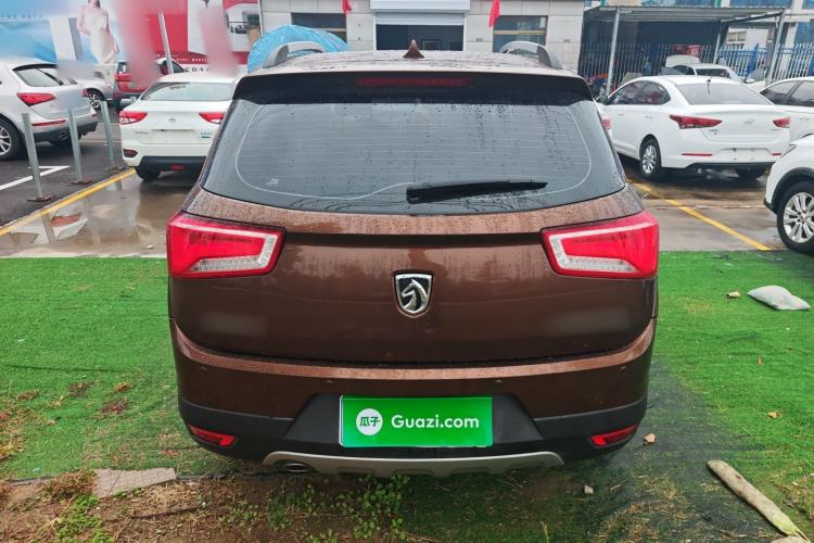 Used Baojun 560 2016 1.8L Manual Luxury Edition