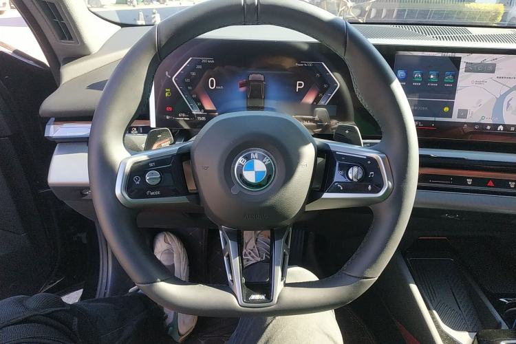 Used BMW 5 Series 2025 530Li Leading Model M Sport Package Steering Wheel