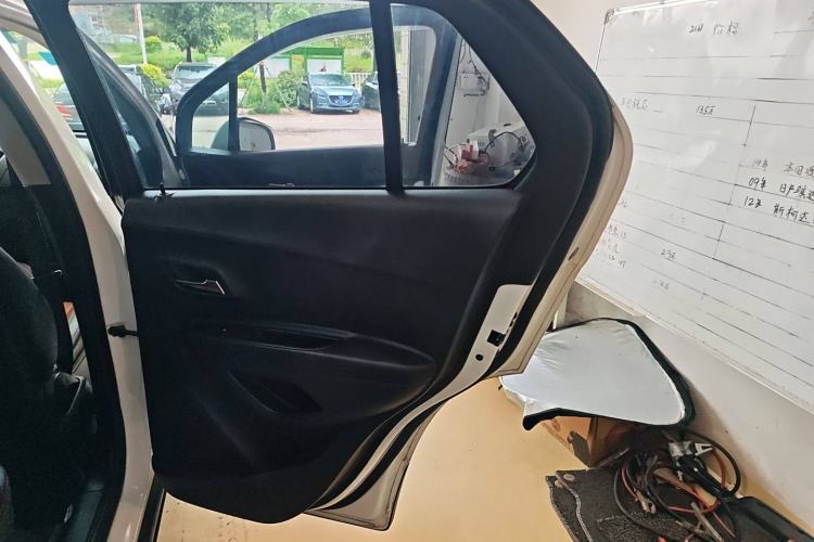 Used Chevrolet Trax 2016 1.4T Automatic Two-Wheel Drive Comfort Version with Sunroof