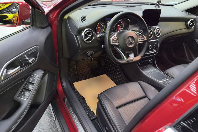 Used Mercedes-Benz GLA 2019 GLA 200 Fashion Model Driver Seat