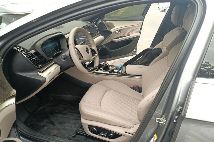 Used BYD Han 2024 EV Glory Edition 605KM Front-Wheel-Drive Premium Model Left Front Seat