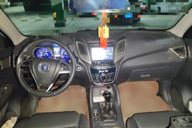 Used CHANGAN CS75 2016 2.0L Manual Luxury Version China V Standard Center Console