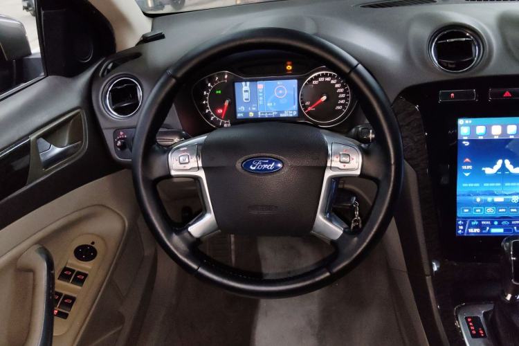 Used Ford Mondeo 2011 2.0L GTDi 200 Fashion Edition Steering Wheel