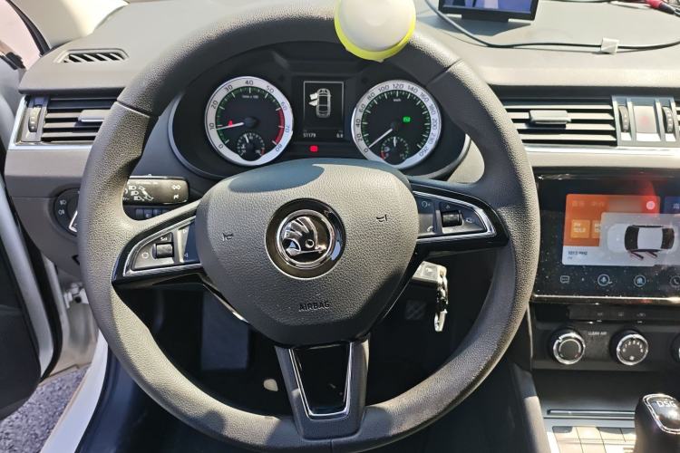 Used Skoda Octavia 2019 TSI230 DSG SmartDrive Luxury Edition China VI