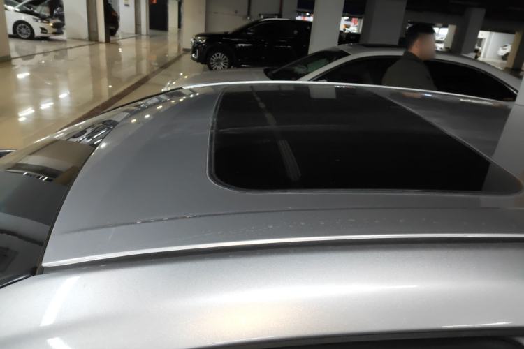 Used Toyota Avalon 2019 Dual-Engine 2.5L Luxury Edition China VI Standard