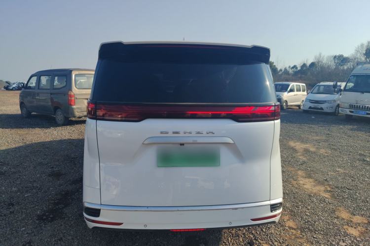 Used Denza D9 2022 DM-i 970 Four-Wheel Drive Prestige Model
