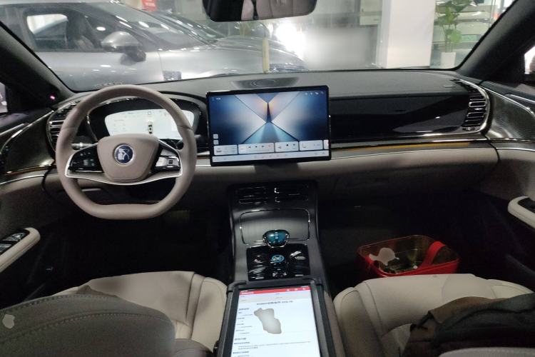 Used BYD Han 2025 DM-i Intelligent Driving Edition 125KM LiDAR Flagship Model