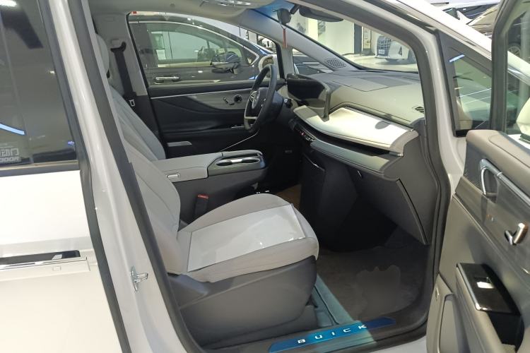 Used Buick GL8 2025 Lu Zun Deluxe Edition