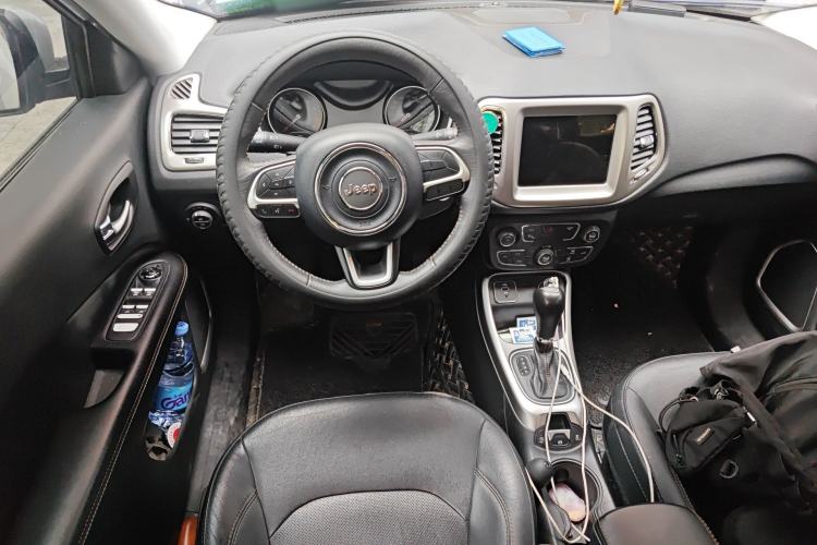 Used Jeep Compass 2017 200T Automatic Family Edition Steering Wheel