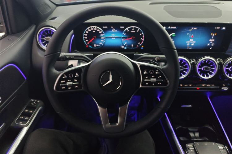 Used Mercedes-Benz GLB 2021 GLB 200 Dynamic Edition Steering Wheel