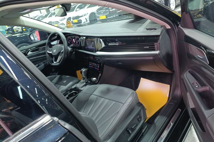 Used Volkswagen Passat 2025 Outstanding Model 380TSI Starry Dragon Edition
