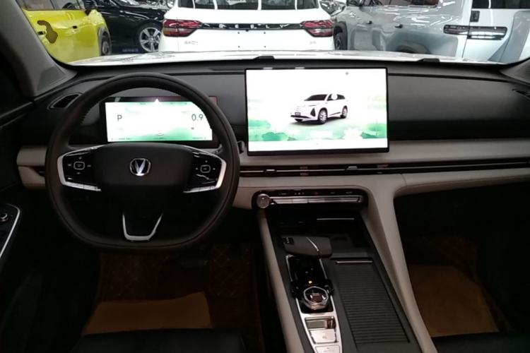 Used CHANGAN CS75 PLUS 2026 Model, Smart Champion Edition 1.5T New Blue Whale Smart Navigation Version
