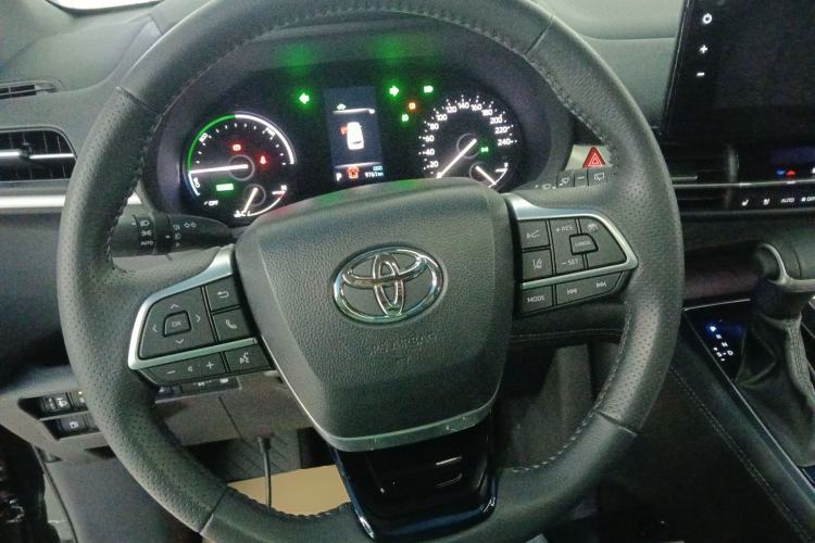 Used Toyota SIENNA 2024 2.5L Hybrid Prestige Deluxe Edition