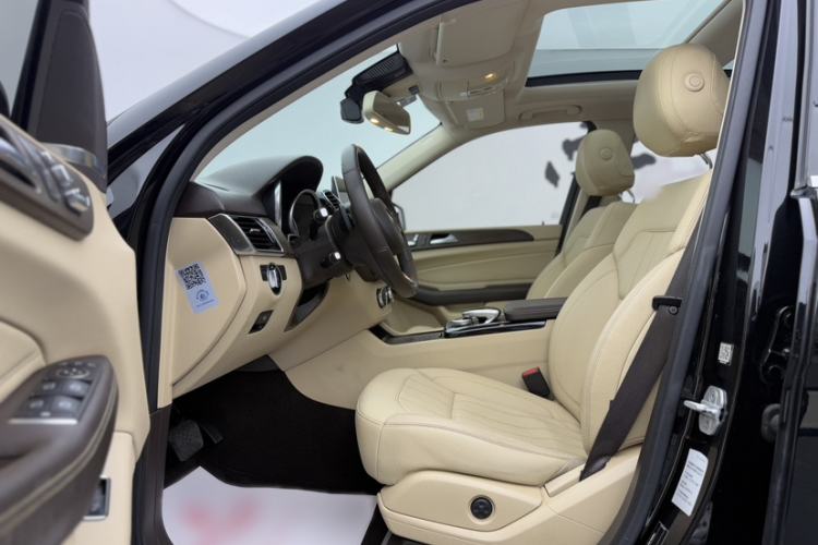 Used Mercedes-Benz GLE 2015 GLE 400 4MATIC
