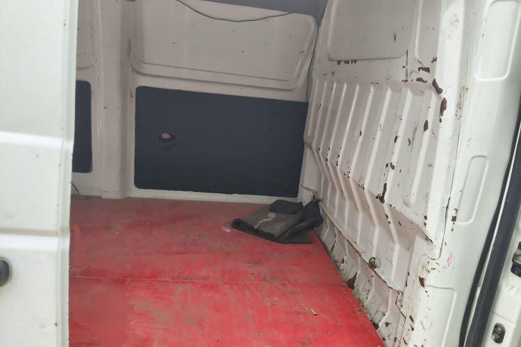 Used Dongfeng Yufeng EM26 2023 High-End Model 41.86 kWh CATL Left Rear Seat