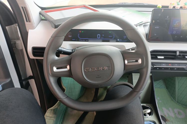 Used Geely Galaxy Panda 2024 Panda Mini 200km Longteng PRO Edition Steering Wheel