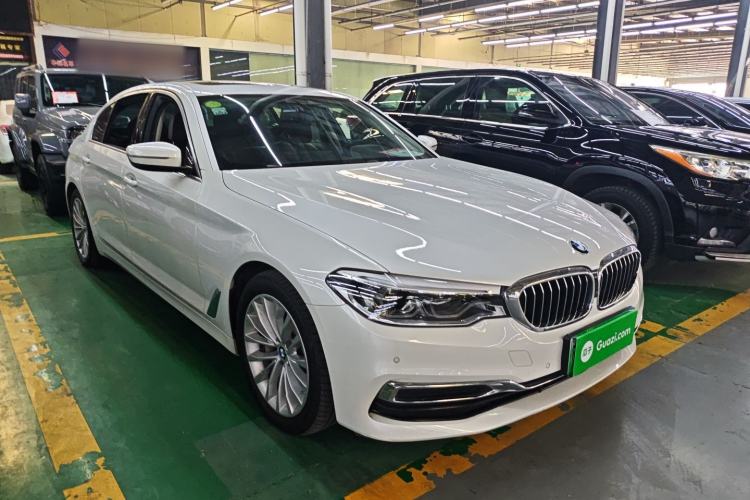 Used BMW 5 Series New Energy 2020 530Le Pioneer Edition Front Right 45 Deg