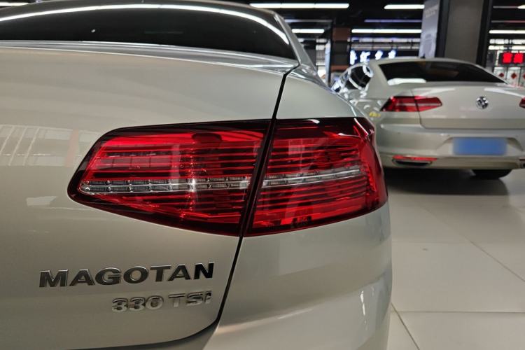 Used Volkswagen Magotan 2019 330TSI DSG Luxury Model China V Standard Exterior 3
