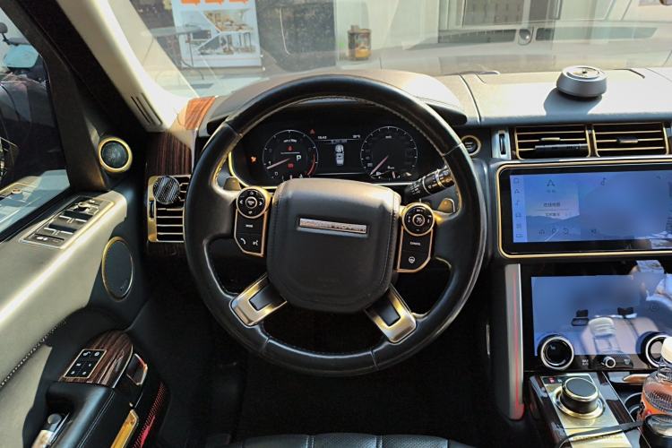 Used Land Rover Range 2014 3.0 SC V6 Vogue SE Steering Wheel