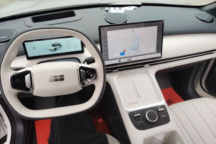 Used Geely Galaxy Xingjian 7 EM-i 2025 120km Flagship Edition Center Console