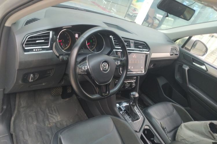 Used Volkswagen Tiguan L 2019 330TSI Automatic Two-Wheel Drive Panoramic Comfort Edition China VI Standard