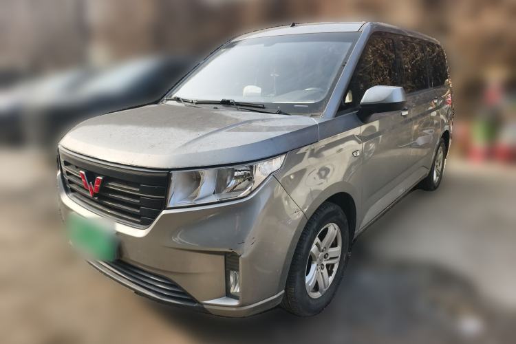 Used Wuling Hongguang PLUS 2019 1.5T Manual Comfort Version 7 Seats