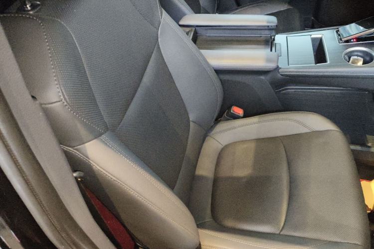 Used Toyota SIENNA 2023 2.5L Hybrid Deluxe Edition
