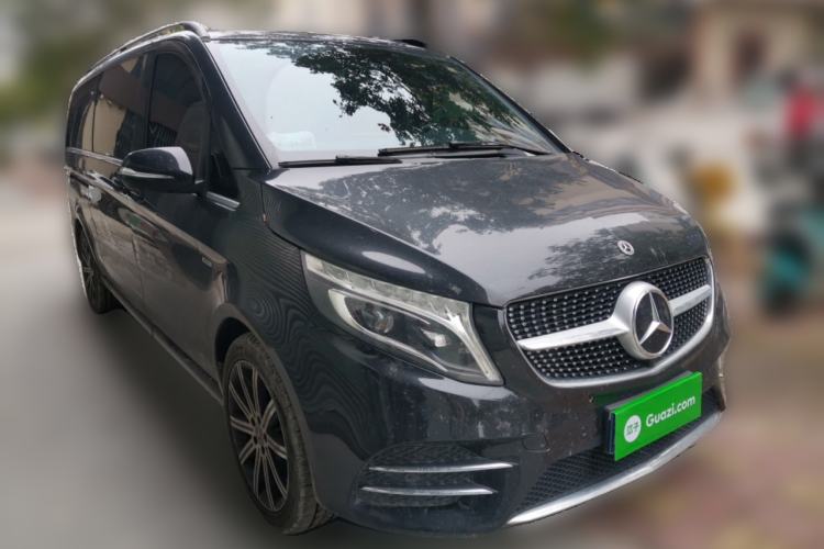 Used Mercedes-Benz V-Class 2022 V 260 L Long-wheelbase Luxury Edition Front Right 45 Deg