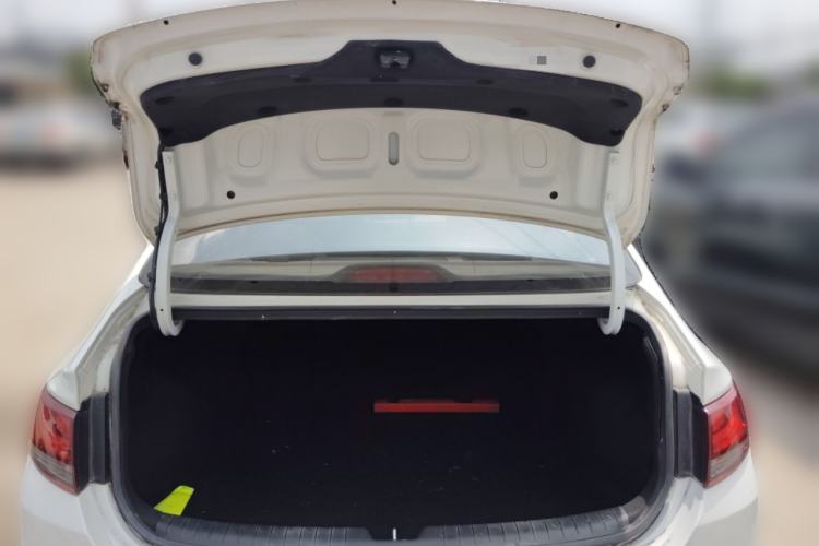 Used Hyundai Celesta 2018 1.6L Automatic GL Enjoyment Version China V Standard Trunk