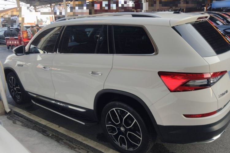 Used Skoda Kodiaq 2021 TSI330 7-Seater Two-Wheel-Drive Luxury Plus Edition
