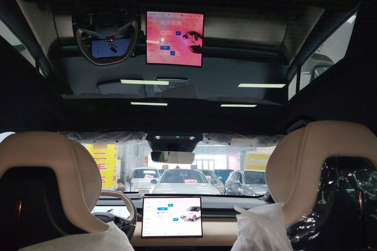 Used Lynk & Co Z20 2025 530 km Range Rear-Wheel Drive Max Headliner