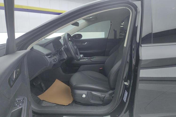 Used Hongqi E-QM5 2022 431 km Charge & Enjoy Edition